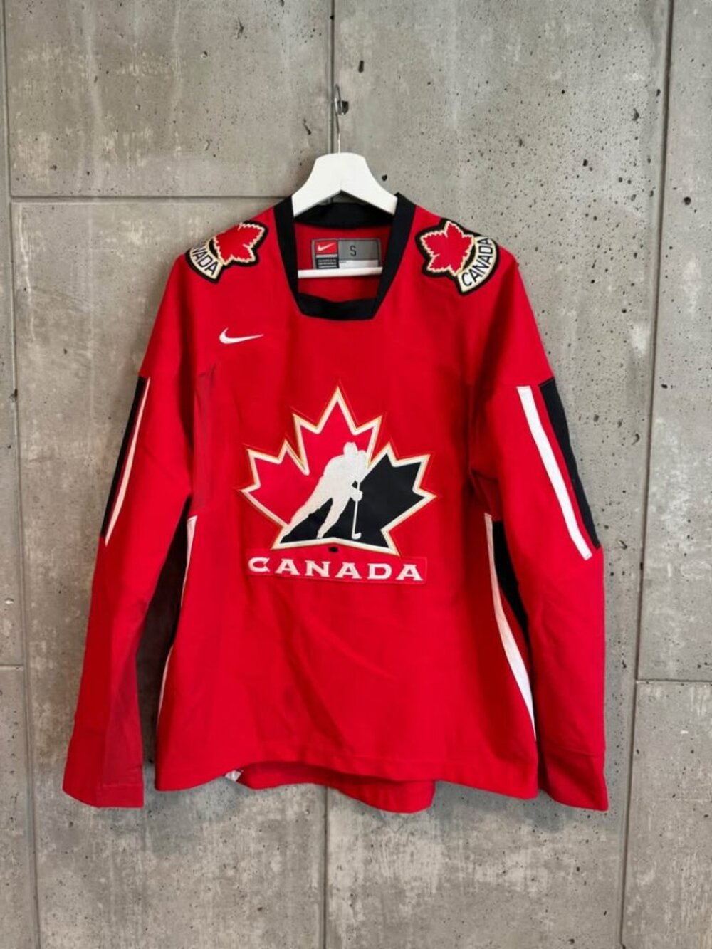 Team Canada Nike IIHF Hockey Jersey Red Men’s Size S